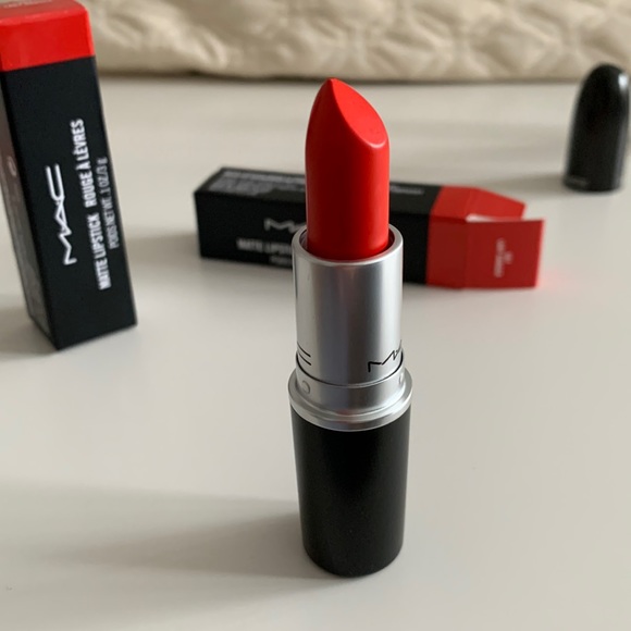 MAC red lipstick - Lady danger NEW - Picture 1 of 2
